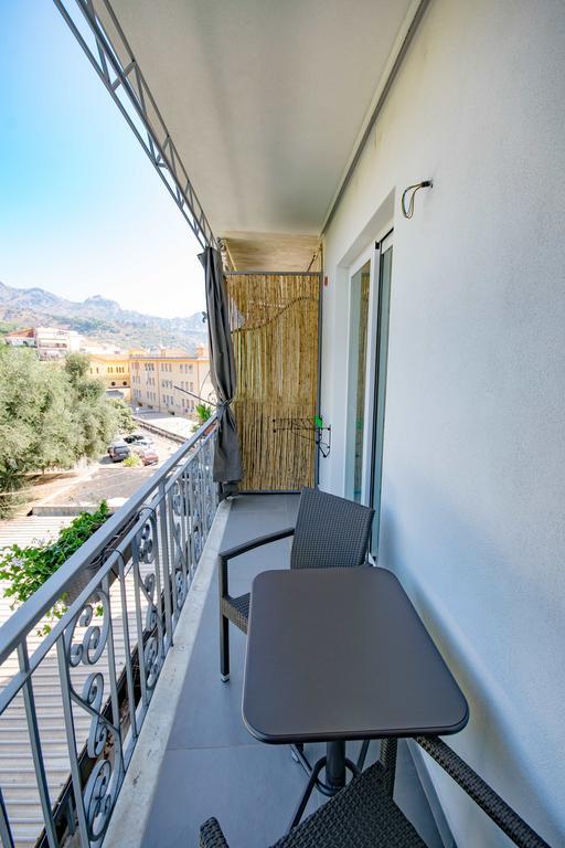Il Muro Vecchio Studios Giardini Naxos Eksteriør bilde
